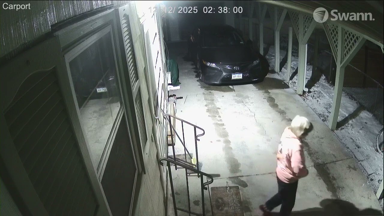 So this is my crazy roommate at about 3 o’clock in the morning. ￼