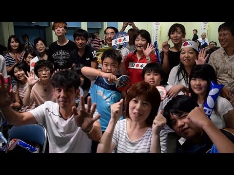 卓球男子団体、銀の丹羽選手に拍手　苫小牧で観戦会 （2016/08/18）北海道新聞
