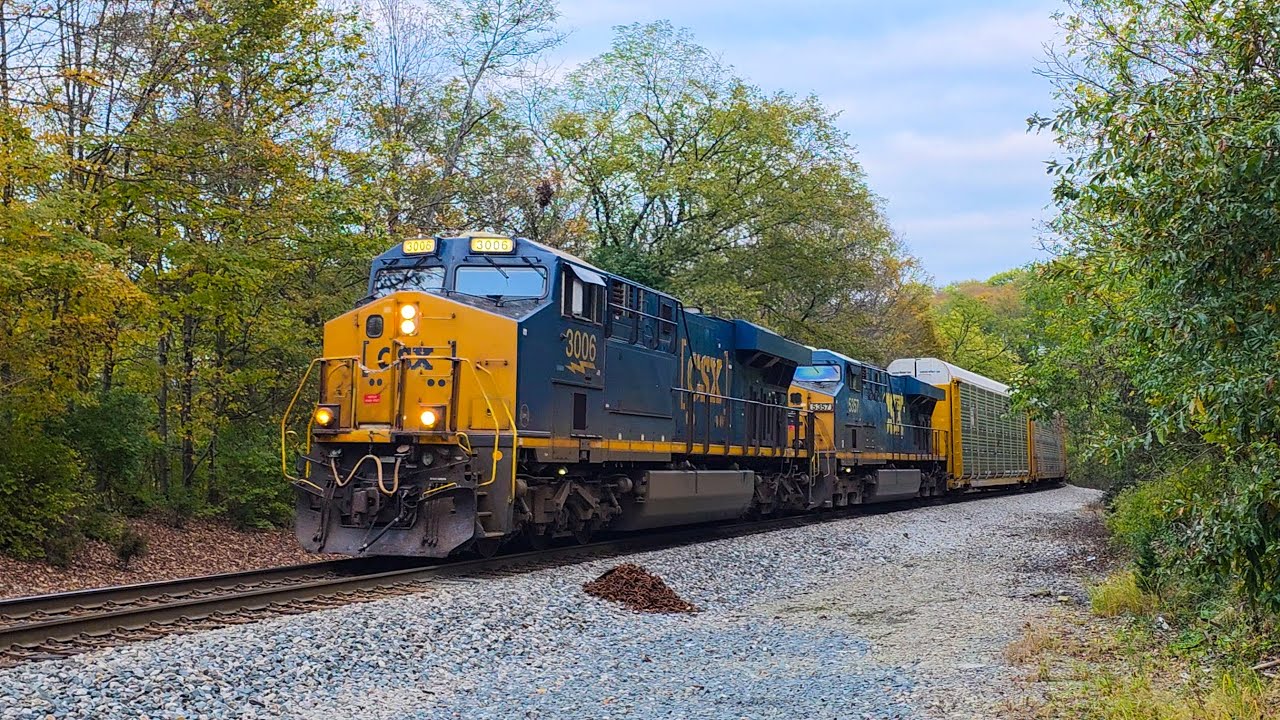 CSX 3006, 5357 Leads a Southbound Autorack Train 10/15/2025