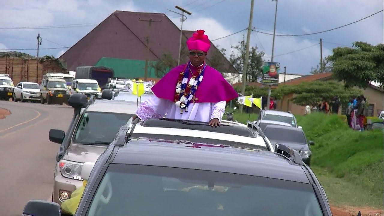 TAZAMA SHAMRA SHAMRA ZA MAPOKEZI YA ASKOFU WA JIMBO KATOLIKI LA NJOMBE