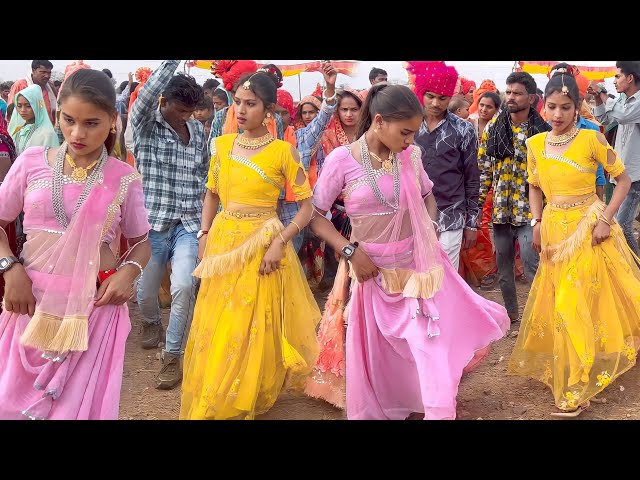 મંજુલા પરણવા બેઠે સાની સાની રોવે છે Dipak R Bariya Girls Timli Dance vairl Dance 2023 class=