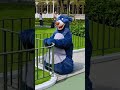 パレード待ちのゲストを心配するバルー🐻#shorts #ディズニーランド