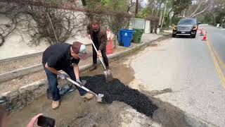 Arnold Schwarzenegger fixes a pothole!
