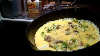 Cooking Healthy Omelette in my #7 Griswold Cast Iron Skillet - Yum!