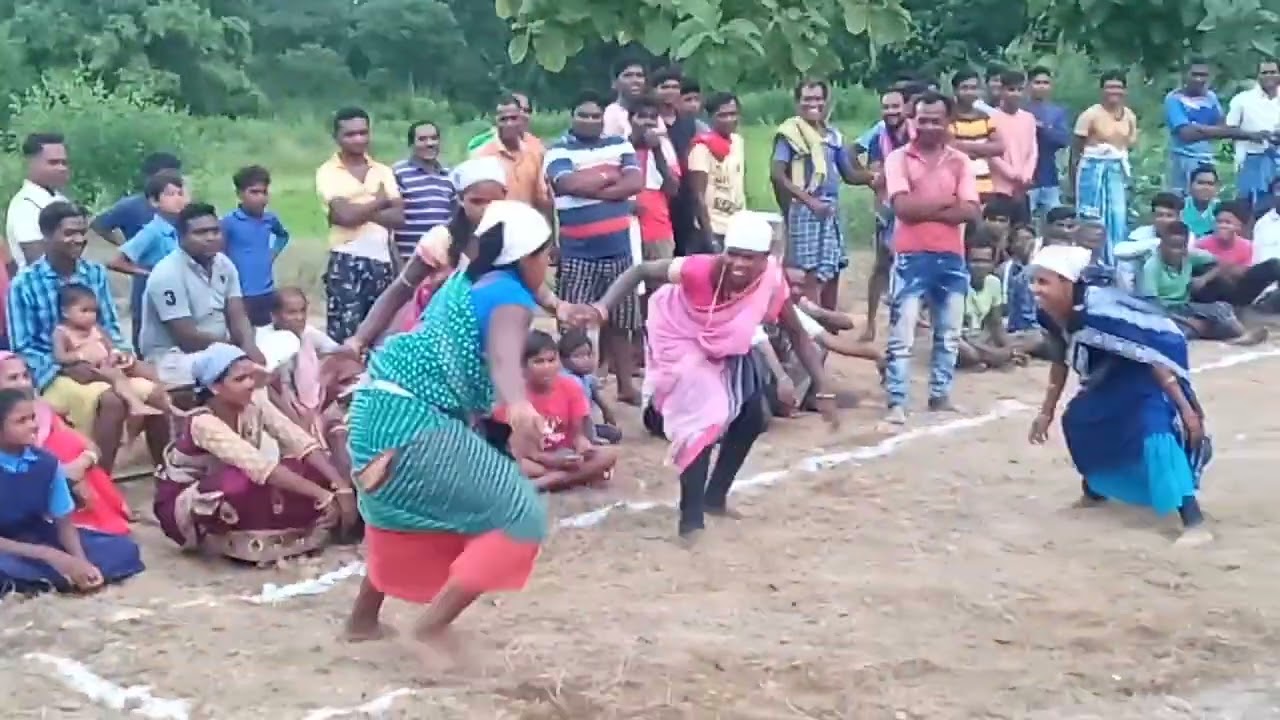 ग्राम पंचायत मौहापाली में महिला द्बारा कबड्डी प्रतियोगिता पतरापाली और मौहापाली