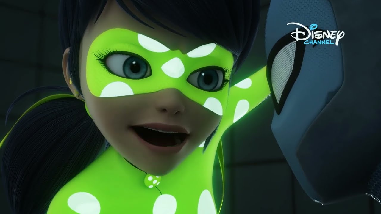 🦋 Nowy władca ciem | Miraculum: Biedronka i Czarny Kot | Disney Channel Polska