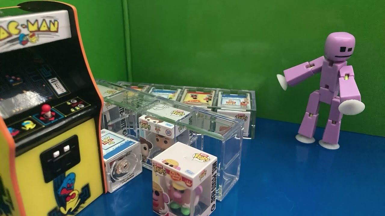 Spoopy (Stick-Bot Stop Motion)