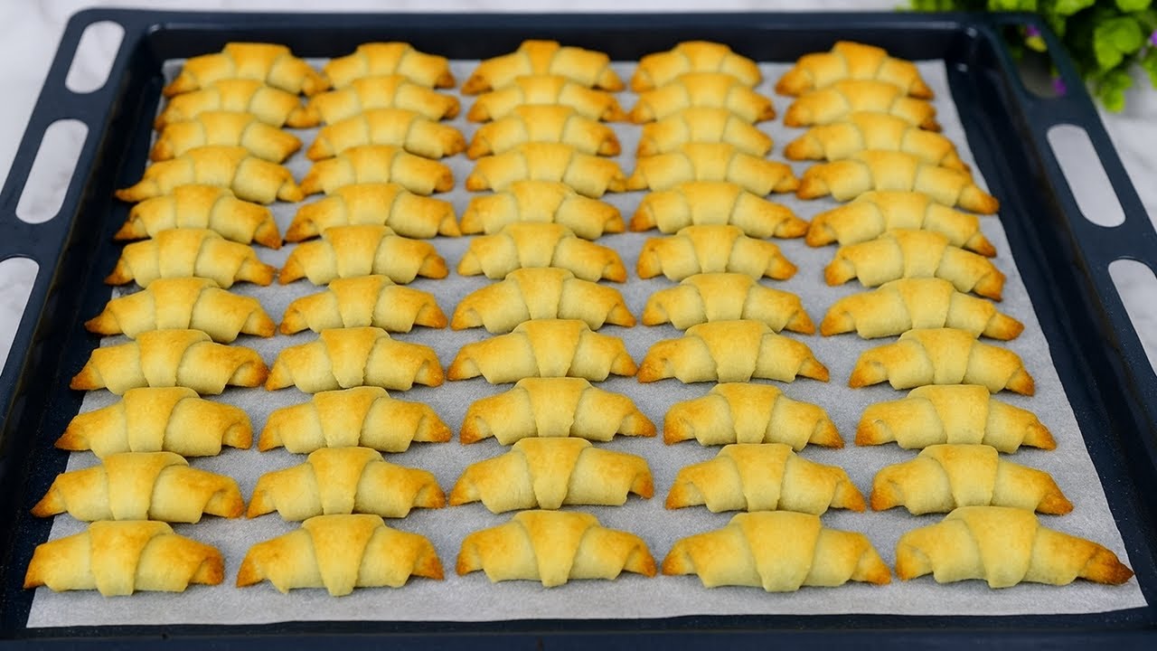 Без дрожжей, без разрыхлителя, без замешивания теста❗ Нежные круассаны к Рождеству за 5 минут❗