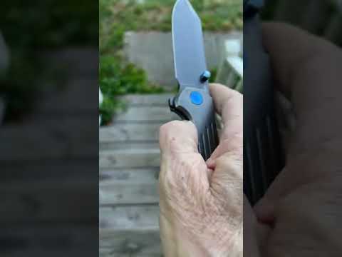 AM8 Gladiator by Miguron Knives. Overview and flicks of this full titanium framelock with M390 blade