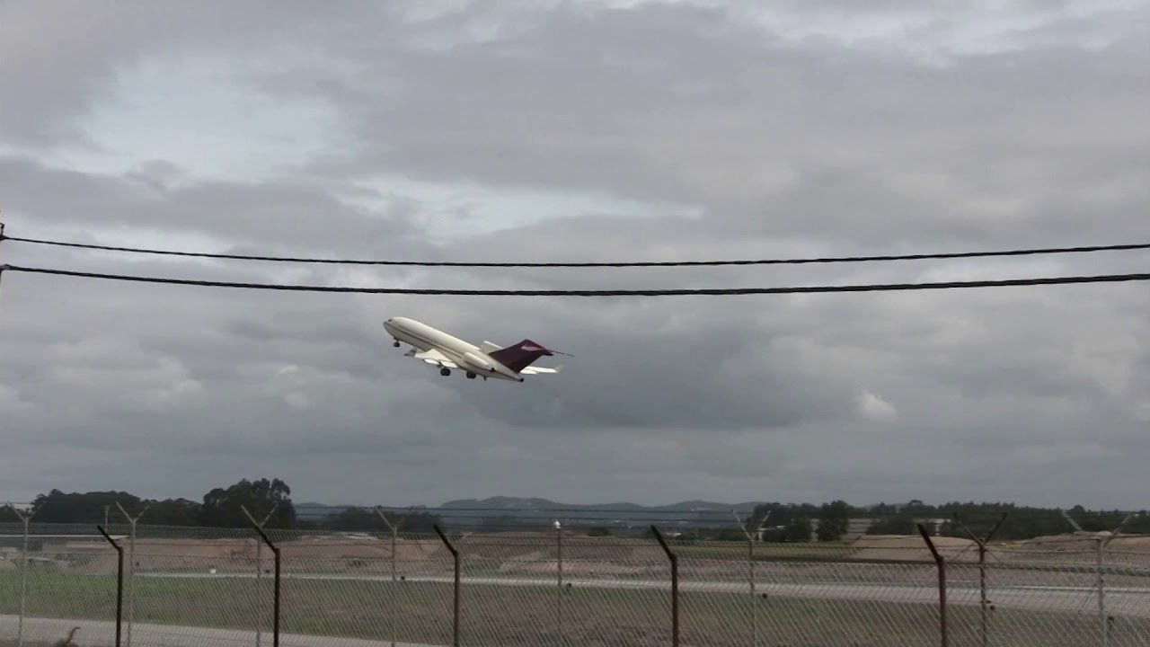 Boeing 727-17(RE) Super 27 Take Off in LPPR