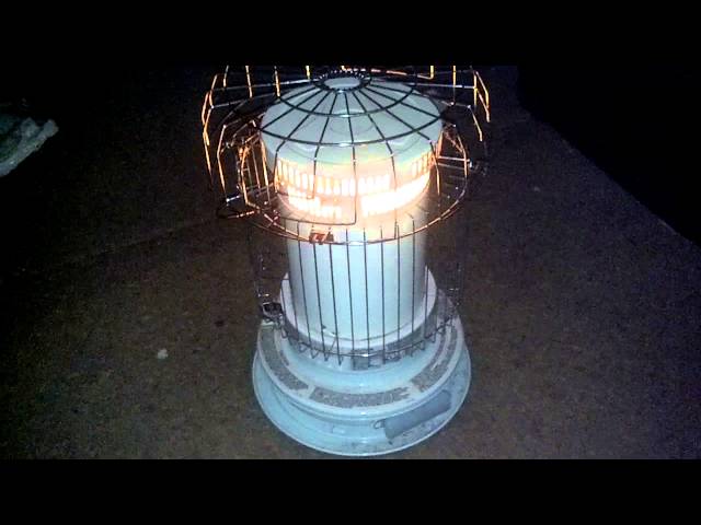 MEGAHEAT Mega-230 Kerosene Heater In Operation - YouTube
