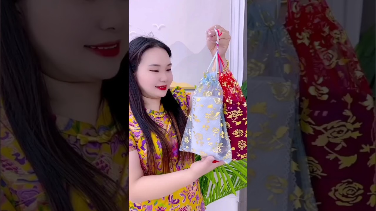 A pair of pure cotton snap button anti-slip cover pillow covers