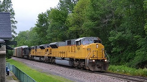 Ex-UP EMD SD90MAC