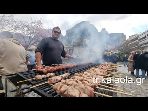 Τσικνοπέμπτη Καλαμπάκα Μετέωρα τσίκνισμα 5.000 σουβλάκια λουκάνικα Ψησταριές στο δρόμο 7-3-2024