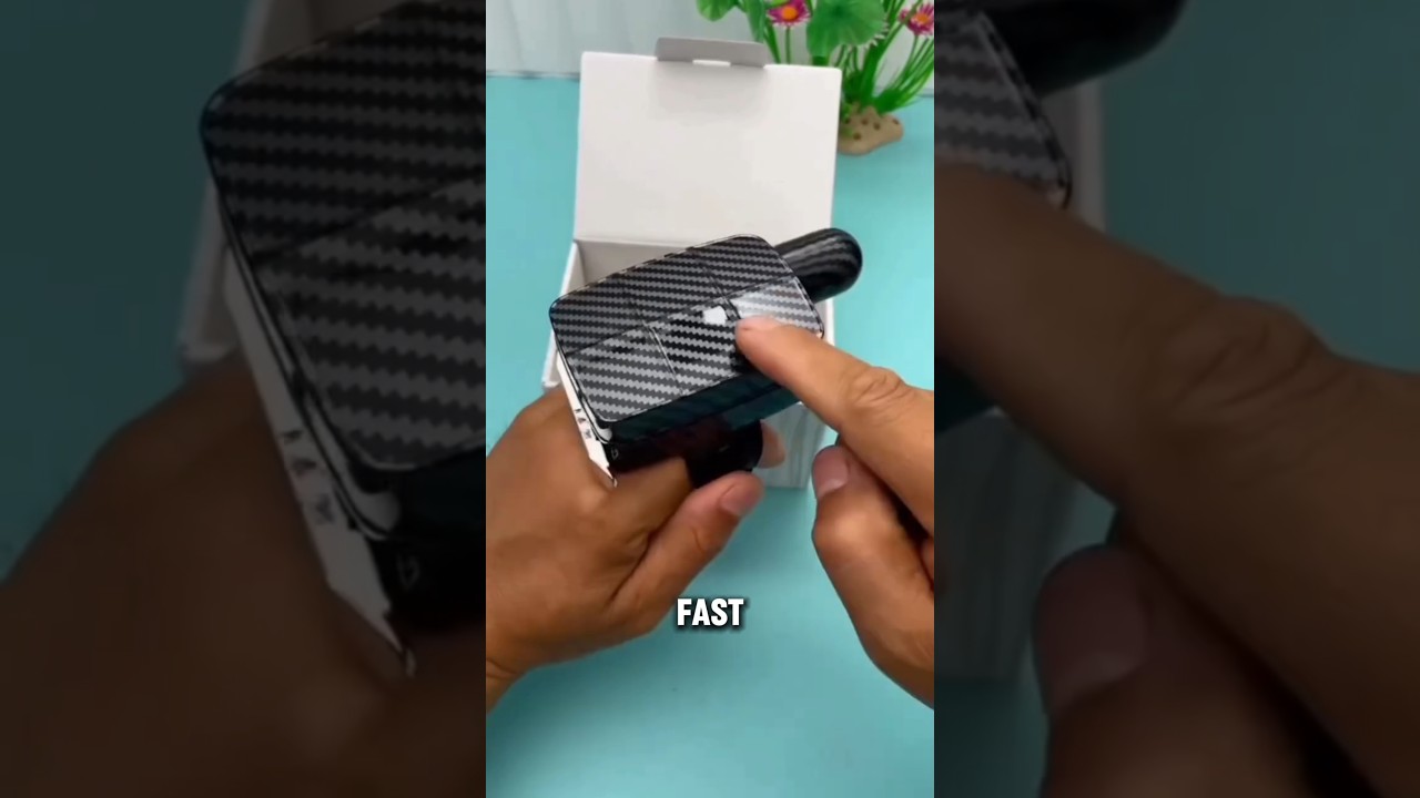 Этот крошечный гаджет может спасти вам жизнь во время плавания!