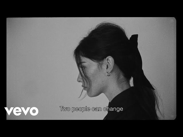 Gracie Abrams - Two people (Official Lyric Video) class=