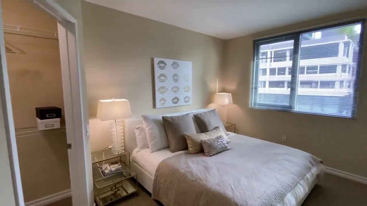 Wilshire Vermont Apartments B4.2 1062 sq. ft. Two Bedroom Two Bathroom