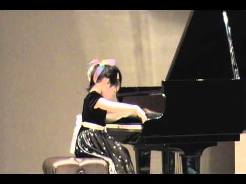 7 years old Sandy Huang - Chopin Nocturne in C sha...