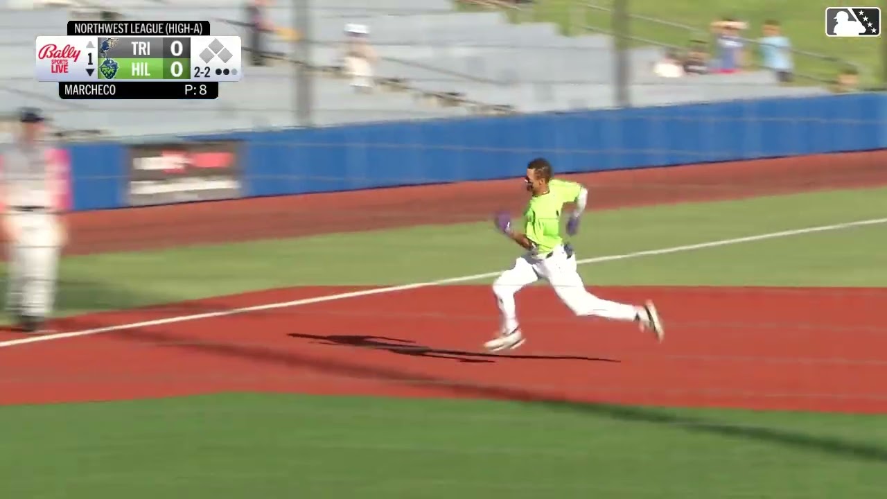 Druw Jones' inside-the-park home run