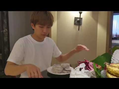 Yum Yum: Sandeul = Hungry 🍌 [B1A4 Sandeul Eating Compilation]