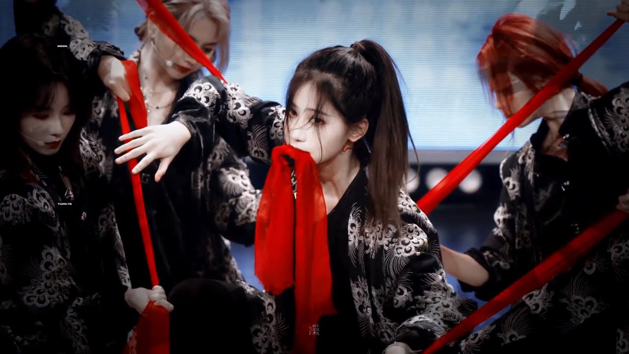 [Vietsub CC][Focus] 袁一琦 | Viên Nhất Kỳ《 月 / Nguyệt》