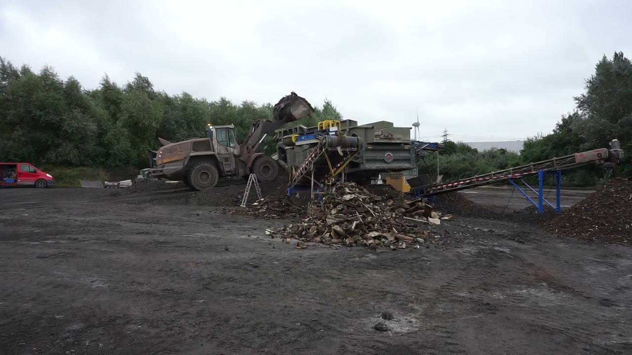 Metal Recovery Plant MRP40300 - screening and separating scrap