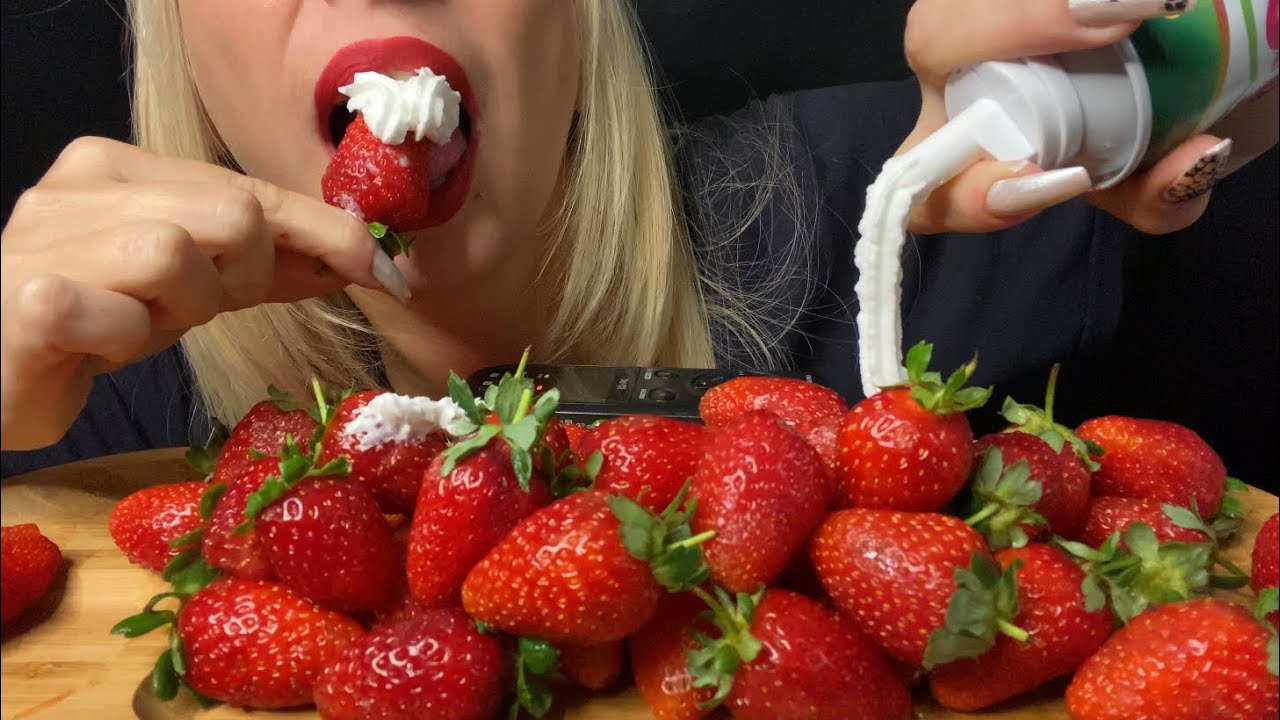 🍓ÇİLEK MUKBANG ASMR 🍓KREMŞANTİ