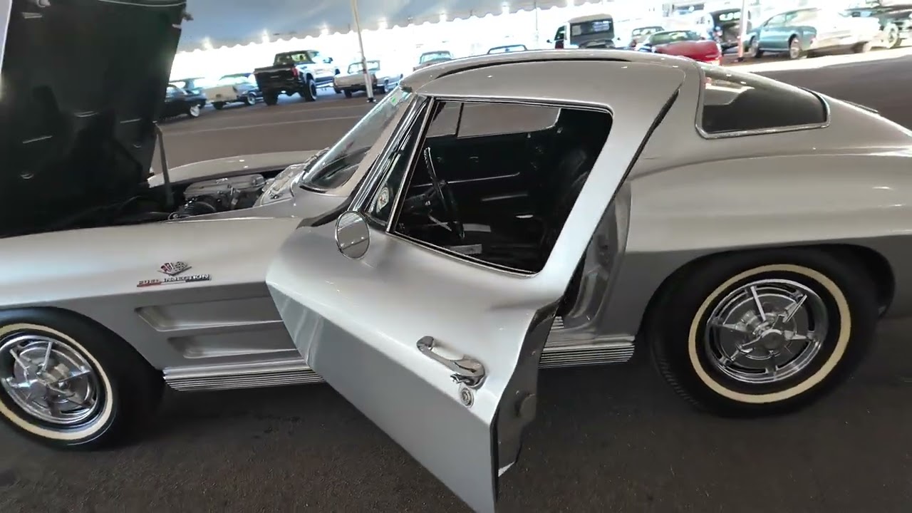 1963 CHEVROLET CORVETTE 327/360 SPLIT-WINDOW FUELIE - Vehicle