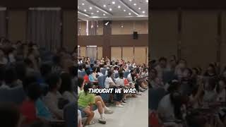 This physics teacher left his students speechless