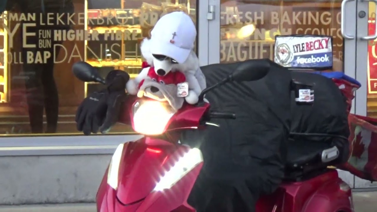 JAN/17/2026/LFW/   LOCALLY OWNED AND LOCAL OPERATED FREINDLY PEOPLE GOOD SWEETS  / LYLE AND BECKY