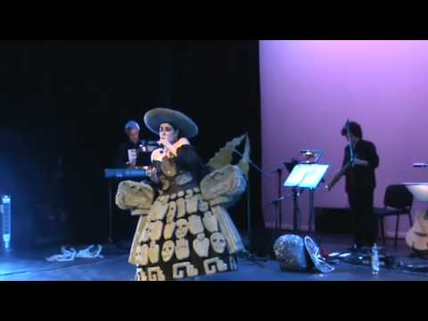 Astrid Hadad Live In Dublin Me Golpeaste Tanto Anoche 23 7 2010 