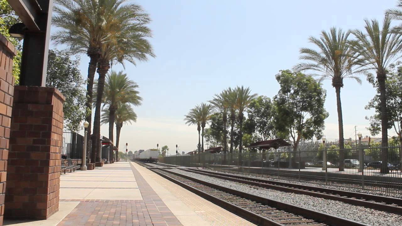 BNSF Trains in Fullerton CA (Amtrak Station) YouTube