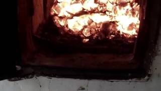 видео Как правильно топить печь