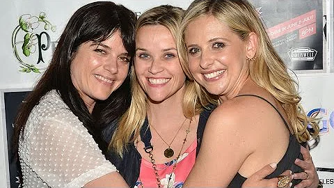 Sarah Michelle Gellar Carpools with Reese Withersp...