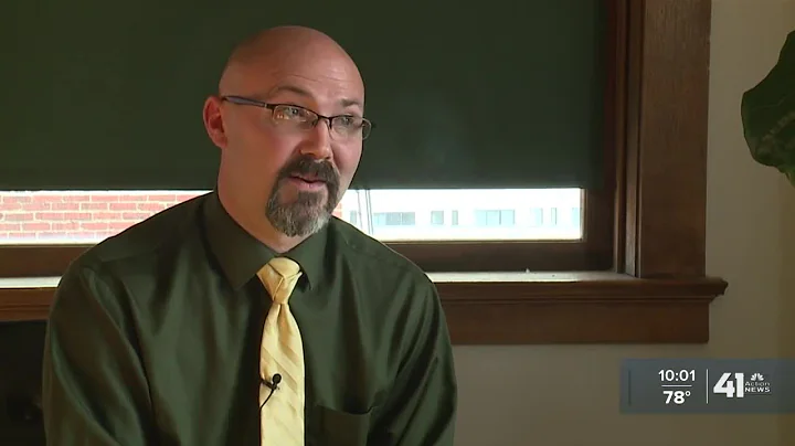 Fired Harrisonville teacher says he didn't use rac...