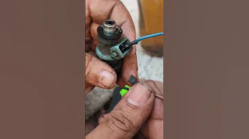 تنظيف رشاشات السيارة 
