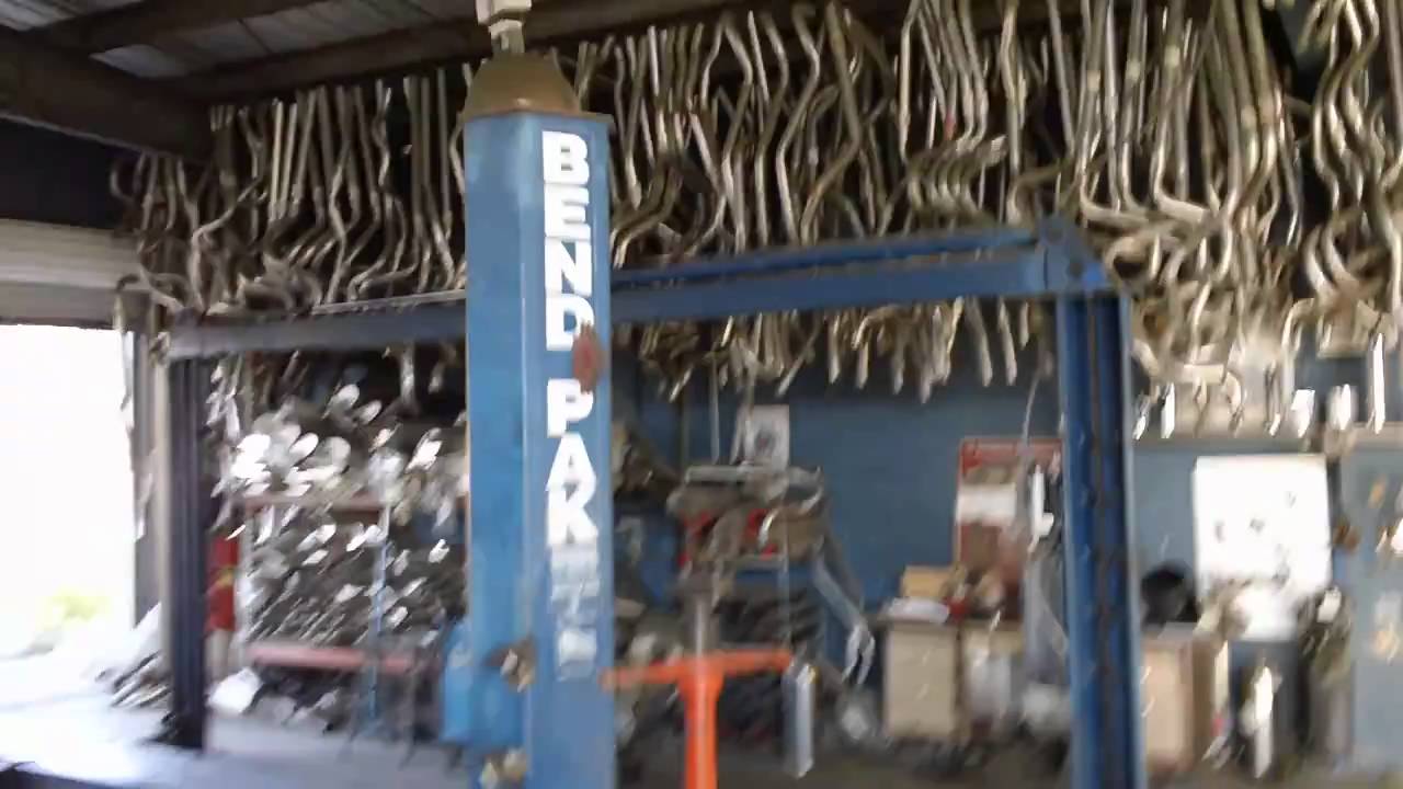 Clasificalos.com - "ACW MUFFLER TIRES & WEELS"   (661) 325-2645