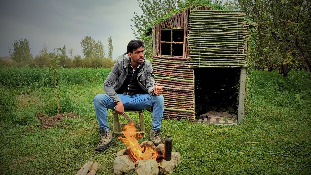 3 Days SOLO SURVIVAL CAMPING In RAIN, THUNDER - Building Warm BUSHCRAFT ...