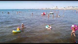 Me këtë det kaq shumë të cekët, plazhi i Durrësit është padyshim edhe më i përshtatshmi për fëmijët.