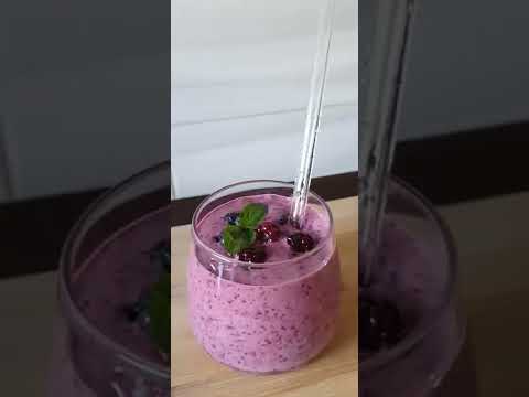 سموذي توت البري مع توت الازرق