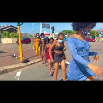 South Africans doing the woza challenge 🔥💫