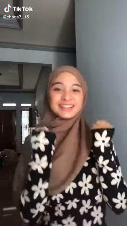 Si hijab cantik main tiktok