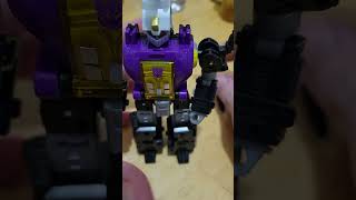 Transformers Legacy Insecticon Bombshell Review