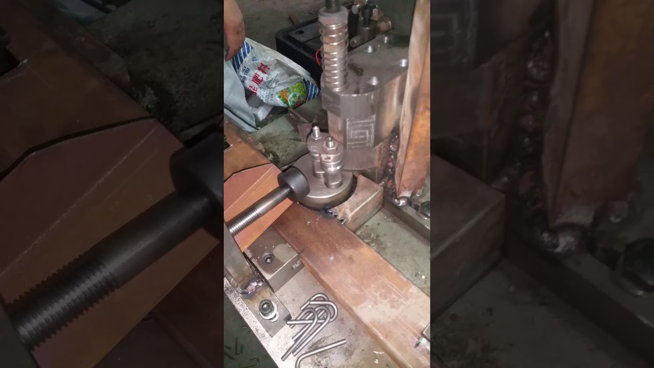 video 6 bending shackle machine 弯钩机（锁钩） YouTube