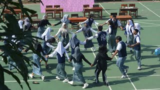 TEMAN TAPI MASALAH (praktek Drama Musikal)