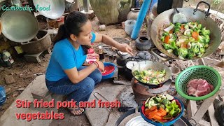 How to cook stir fried pork and fresh vegetables on Chinese Style