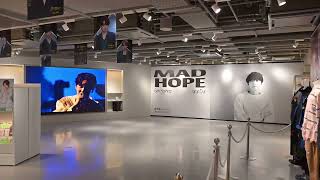 【星野源】Live Blu-ray＆DVD「Gen Hoshino presents MAD HOPE Japan Tour」発売記念パネル展（SHIBUYA TSUTAYA）