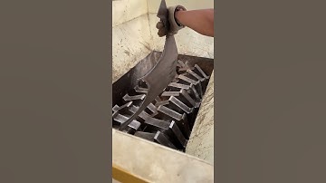 Train tracks VS Shredder Who will win？Will the shredder be damaged Worried about the crusher #40