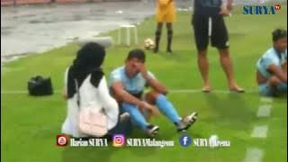 DITINGGAL HUDA - HUJAN AIR MATA DI STADION SURYAJAYA LAMONGAN