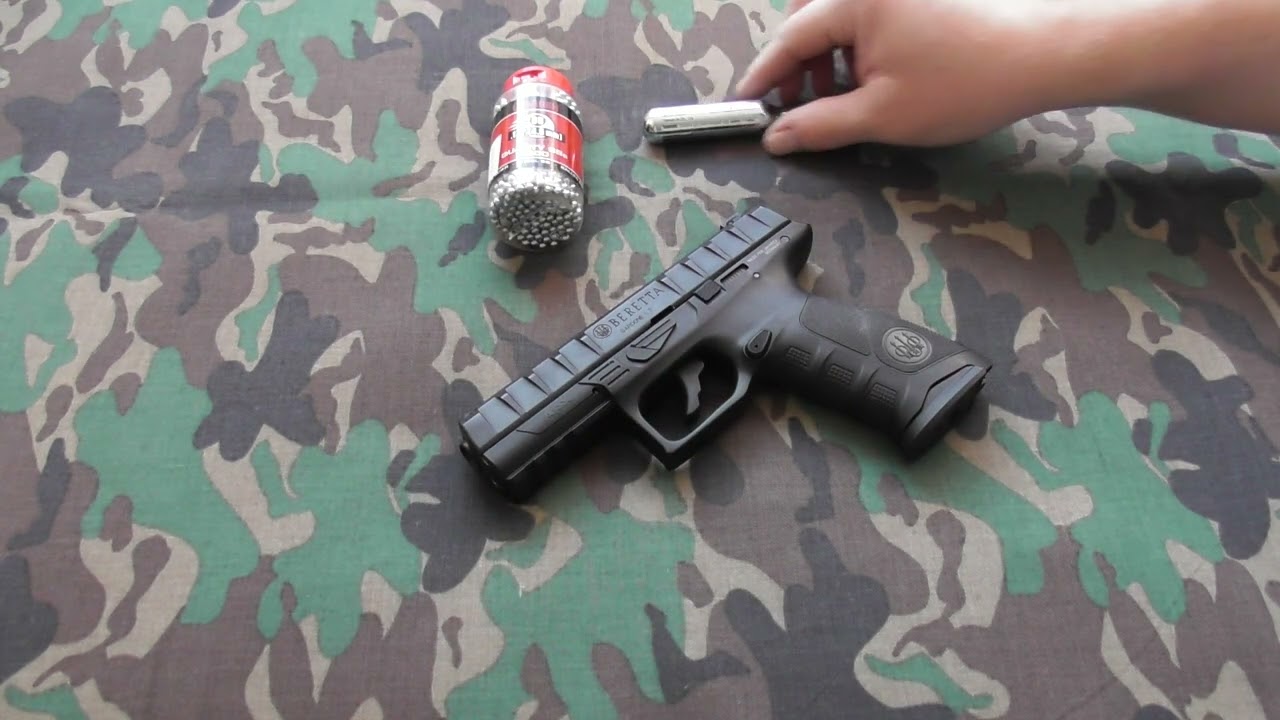 Umarex Beretta APX 4,5 mm CO2 & chrono.